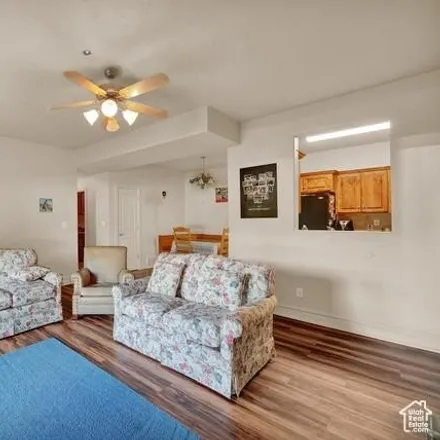 Image 5 - 398 Wood Springs Drive, Springville, UT 84663, USA - Condo for sale