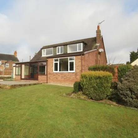 Rent this 3 bed house on 38 Heanor Road in Codnor, DE5 9SH