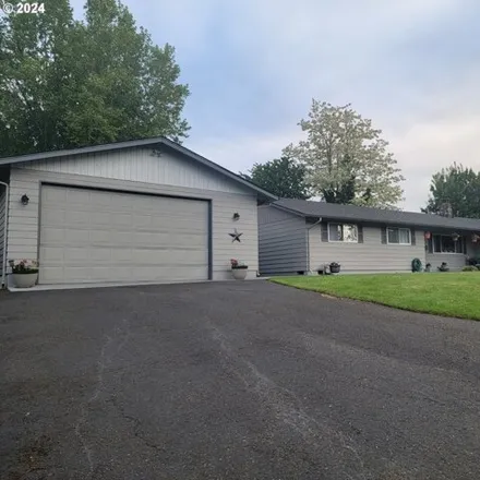 Buy this 3 bed house on 3260 L Street in Washougal, WA 98671