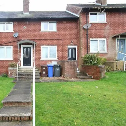 Rent this 3 bed townhouse on Lowedges Crescent in Sheffield, S8 7LA
