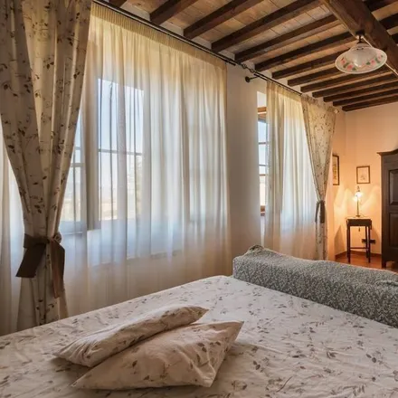 Rent this 6 bed house on Siena