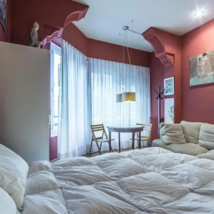 Rent this 6 bed apartment on Valencia Bullring in Carrer de Xàtiva, 28