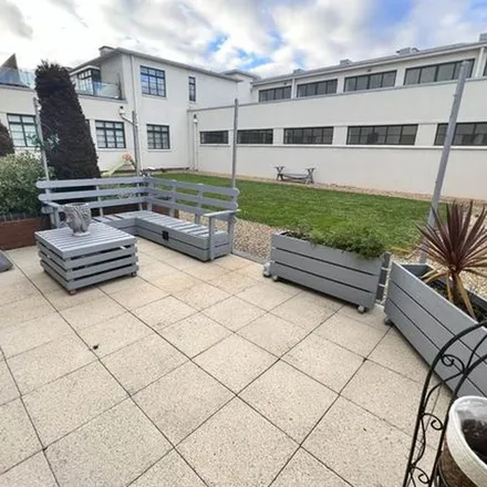 Image 2 - Hayes Road, Barry, CF64 5RZ, United Kingdom - Apartment for rent