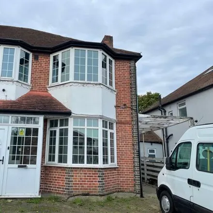 Buy this 4 bed duplex on 692 Sidcup Road in London, SE9 3AL