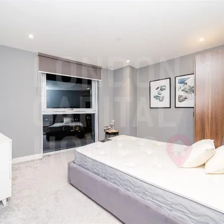 Rent this 2 bed apartment on 837 Wandsworth Road in London, SW8 3JL