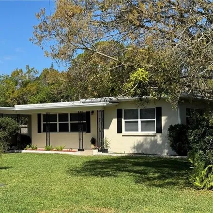 Rent this 2 bed house on 2026 15th Lane in Vero Beach, FL 32960