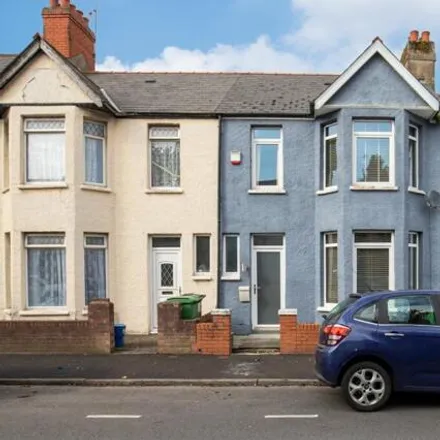 Buy this 3 bed townhouse on Clodien Avenue in Cardiff, CF14 3NL