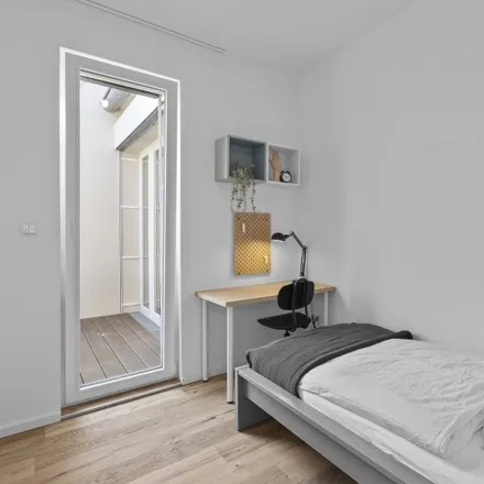 Rent this 5 bed room on Nazarethkirchstraße in 13347 Berlin, Germany