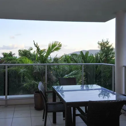 Rent this 1 bed apartment on Searene in Laguna Court, Airlie Beach QLD
