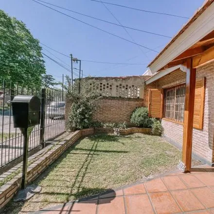 Buy this 3 bed house on Erezcano 399 in José Mármol, Argentina