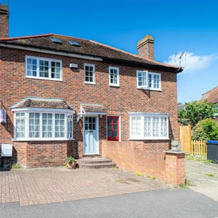 Buy this 3 bed duplex on Solly's Orchard in St. Peter's Lane, Canterbury