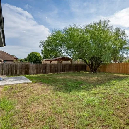 Image 4 - 1009 West Oscar, Beretta Estates Colonia, Edinburg, TX 78541, USA - House for sale