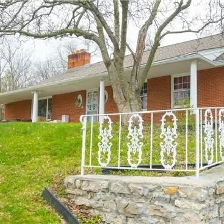 Image 2 - 11265 Thompson Avenue, Sugar Creek, Jackson County, MO 64054, USA - House for sale