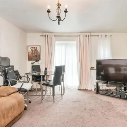 Image 7 - Bassett Mews, Glen Eyre, Southampton, SO16 7NW, United Kingdom - Apartment for sale