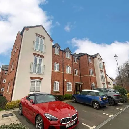 Rent this 2 bed apartment on New Meadows Close in Dickens Heath, B90 1FZ