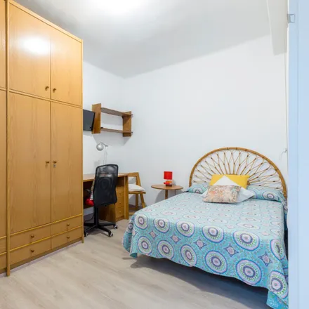 Rent this 3 bed room on Avinguda de Madrid in 171, 177
