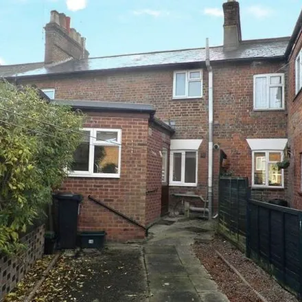 Rent this 2 bed townhouse on Park Road in Tring, HP23 6BY