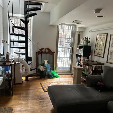 Image 2 - 99 East 7th Street, New York, NY 10009, USA - Room for rent