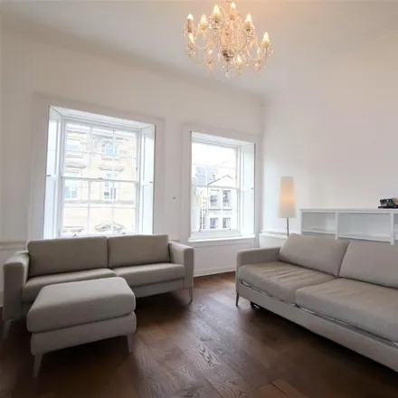 Image 3 - 174 High Street, City of Edinburgh, EH1 1QS, United Kingdom - Apartment for rent