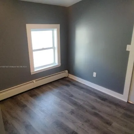 Image 1 - 221 Jefferson Street, Hartford, CT 06106, USA - Apartment for rent