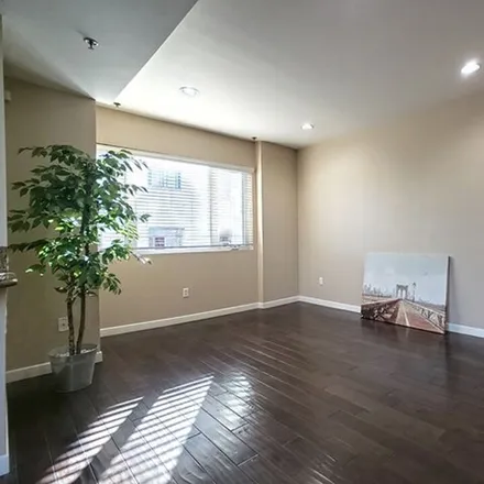 Image 9 - James M Wood & Kingsley, James M Wood Boulevard, Los Angeles, CA 90006, USA - Condo for rent