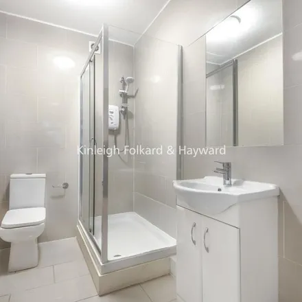 Image 2 - Ravenfield Road, London, SW17 8SE, United Kingdom - Apartment for rent