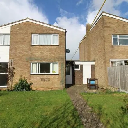 Buy this 4 bed house on Derby Way in Stevenage, SG1 5TR