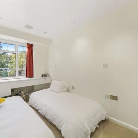 Image 2 - 10 Elm Tree Road, London, NW8 9JX, United Kingdom - Townhouse for rent