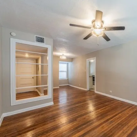 Image 3 - 227 Natalen Street, San Antonio, TX 78209, USA - Apartment for rent