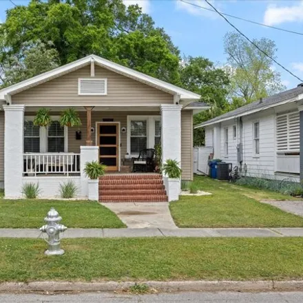 Buy this 2 bed house on 1753 Orange Street in Wilmington, NC 28403