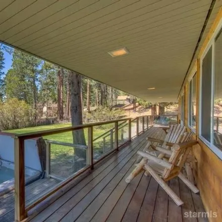 Image 1 - 2801 Oakland Avenue, South Lake Tahoe, CA 96150, USA - House for sale