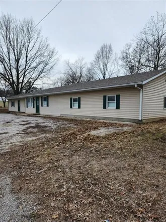 Image 3 - 438 2nd Street, Carlyle, IL 62231, USA - House for sale