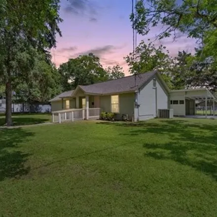 Buy this 3 bed house on 725 Old Ocean Avenue in Sweeny, TX 77480