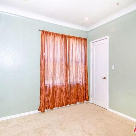 Rent this 3 bed house on 409 West Hillsdale Street in Inglewood, CA 90302
