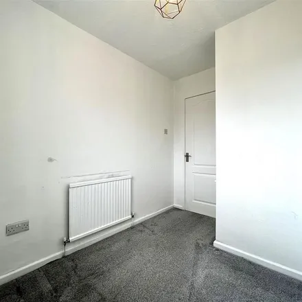 Image 5 - Briar Close, Urmston, M33 5RG, United Kingdom - Duplex for rent