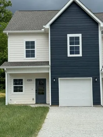 Buy this 3 bed townhouse on 698 South Walls Street in Shelbyville, TN 37160