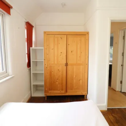 Image 3 - 1 Alliance Road, London, E13 8PL, United Kingdom - Apartment for rent