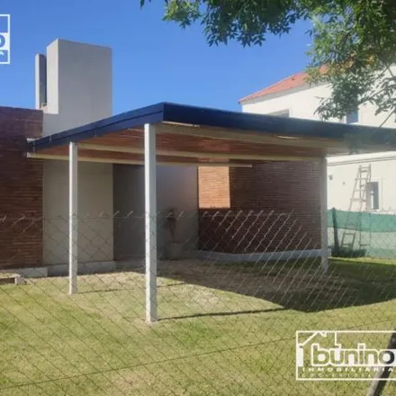 Buy this 2 bed house on Portería Barrio Las Casuarinas in Bulevar Domingo Cinalli, Departamento Rosario