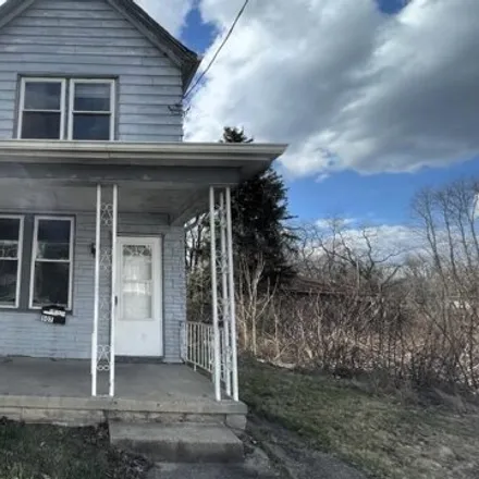 Rent this 2 bed house on 198 Ash Street in Steubenville, OH 43952