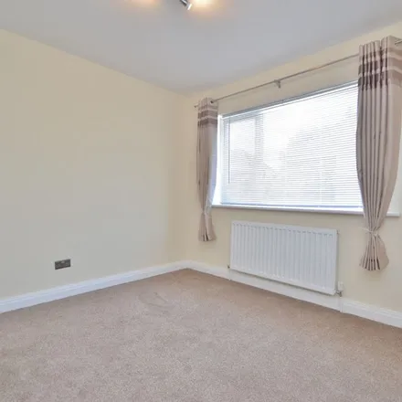 Rent this 3 bed apartment on 5 Riviera Gardens in Leeds, LS7 3DW