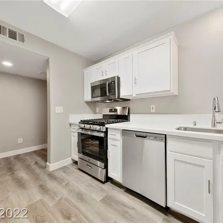 Image 5 - 10153 Rolling Tree Street, Paradise, NV 89183, USA - Townhouse for sale