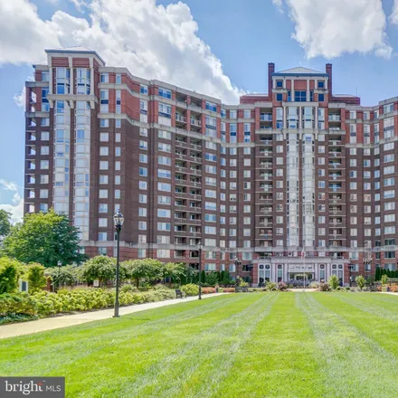 Buy this 3 bed condo on Heart Smart Trail in Luxmanor, North Bethesda