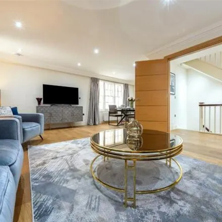 Rent this 3 bed house on 27 Shepherd Street in London, W1J 7JN