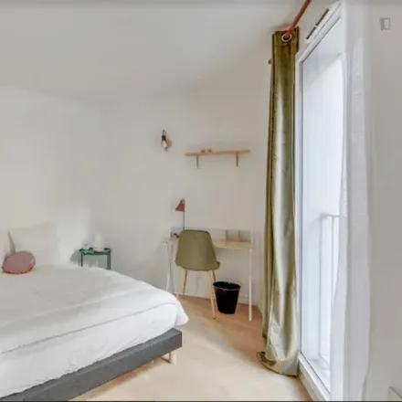 Rent this 2 bed room on 333 Rue de Belleville in 75019 Paris, France