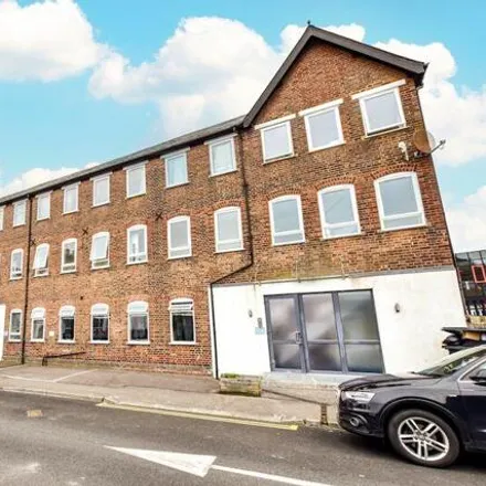 Buy this 2 bed apartment on Sunnyside Road in Chesham, HP5 2AP