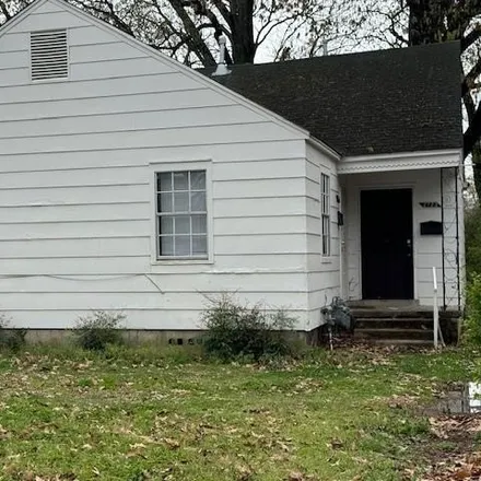 Buy this 2 bed house on 2725 Fizer Road in Memphis, TN 38114