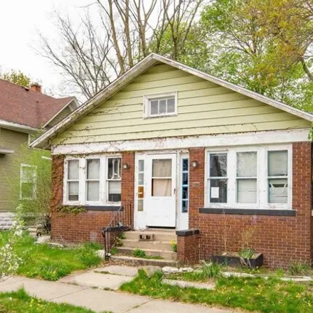 Buy this 2 bed house on 731 Kalorama Street in South Bend, IN 46617