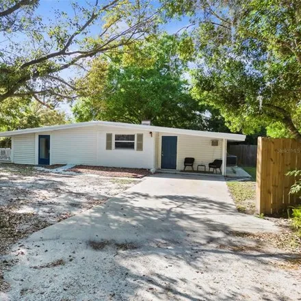 Buy this 6 bed house on 2595 Jamaica Street in Ridge Wood Heights, Sarasota County