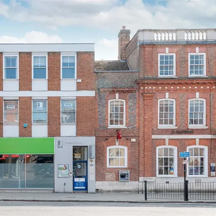 Rent this 1 bed apartment on JD Dental in High Street, High Wycombe