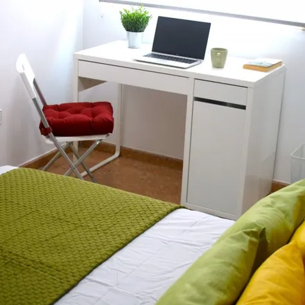 Rent this 5 bed room on Carrer d'Isabel la Catòlica in 46920 Mislata, Spain